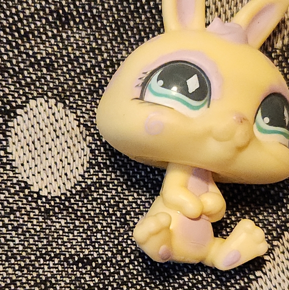 Littlest Pet Shop LPS Figure Hasbro Dwarf Rabbit #471 From Pet Nooks Set - Picture 4 of 10